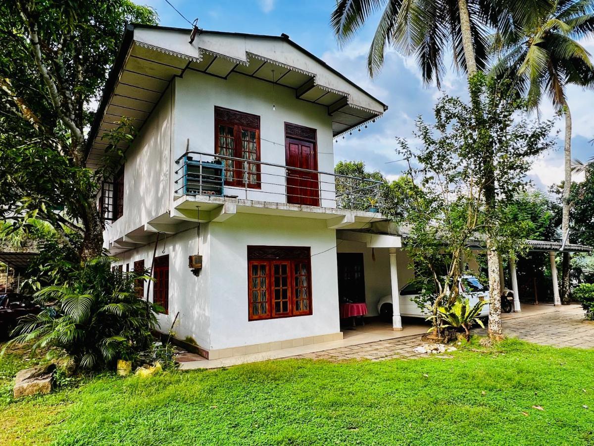 Summer Ridge - Homestay Ratnapura Exterior foto